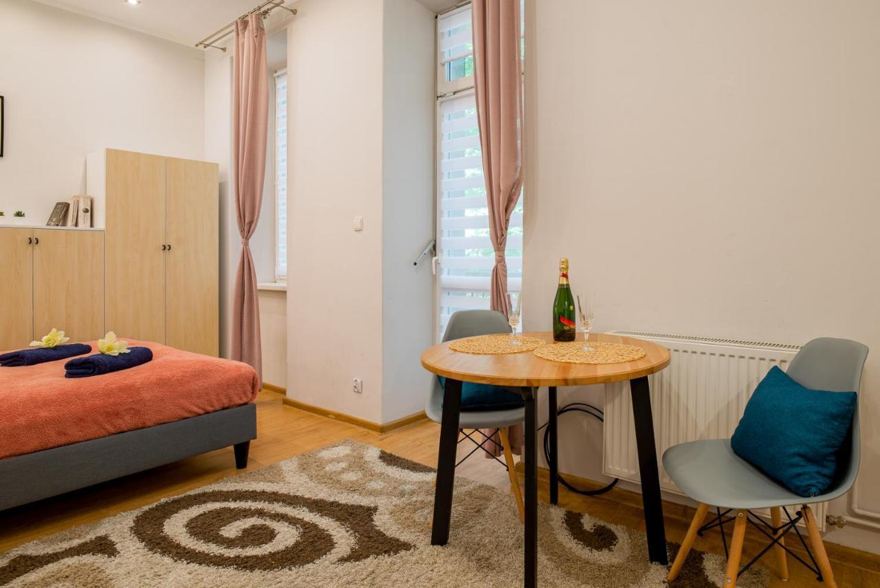 Kings Neighbor. Apartment 600 Meters From Castle Krakau Buitenkant foto